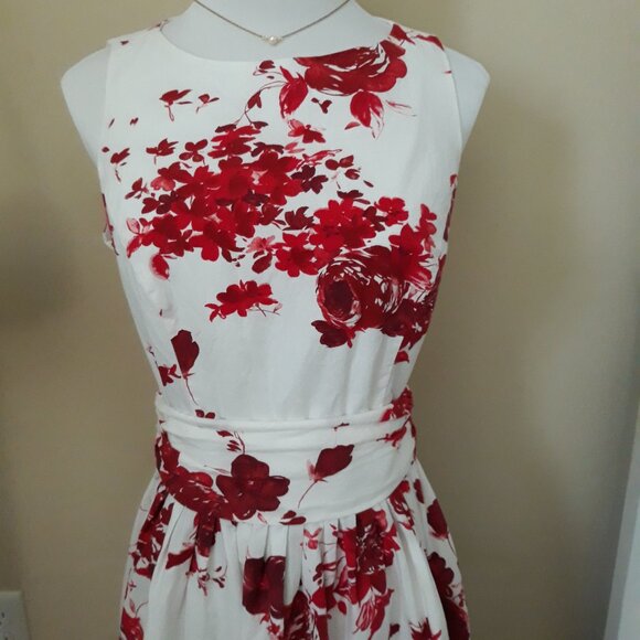 RED AND WHITE FLORAL DRESS / SIZE 6 / MARCA MODA INTERNATIONAL - Picture 3 of 9